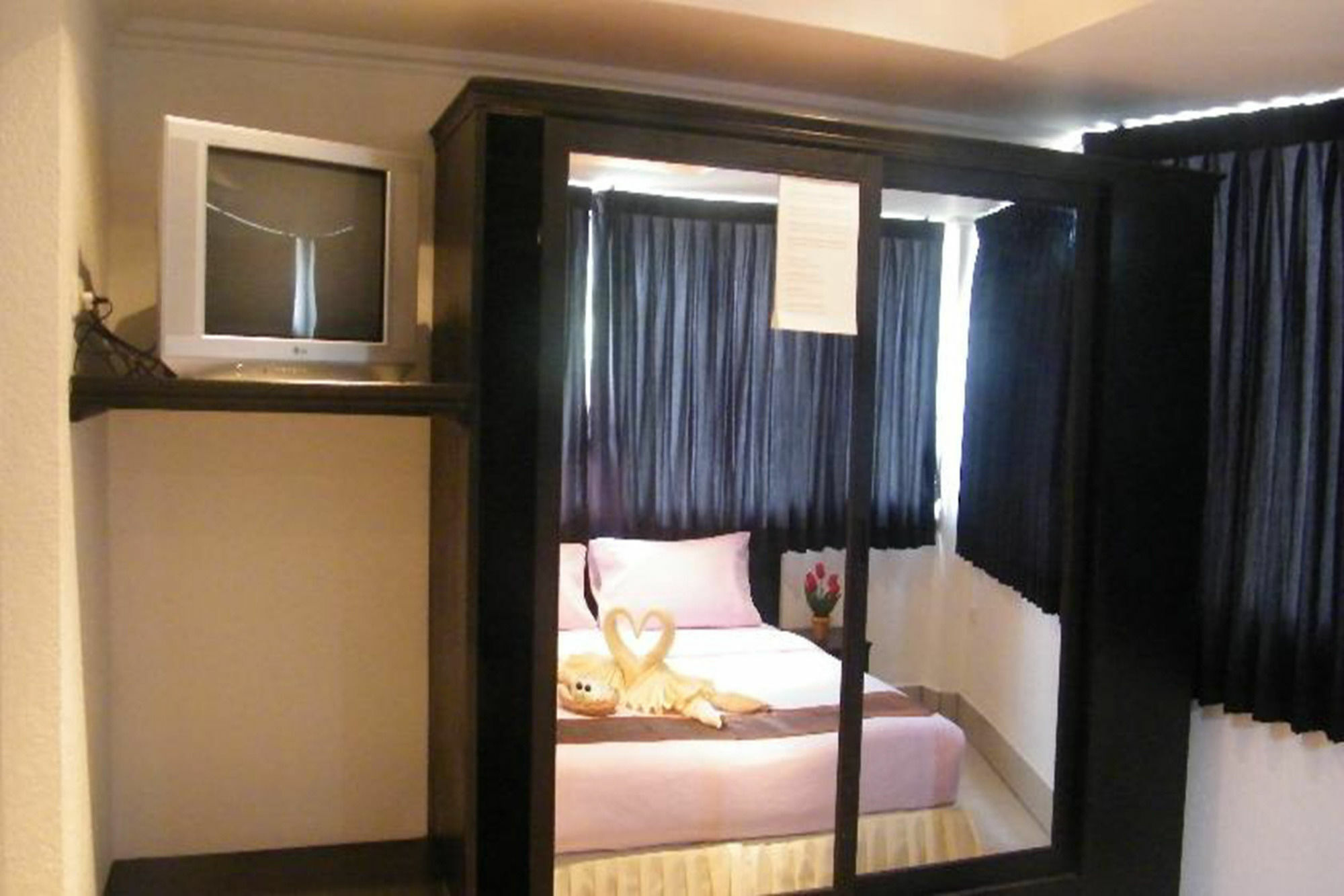 Oyo 835 Koh Chang Luxury Hotel Exterior foto